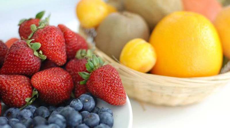 Konsumsi Makanan ini Agar Kulit Sehat Bercahaya