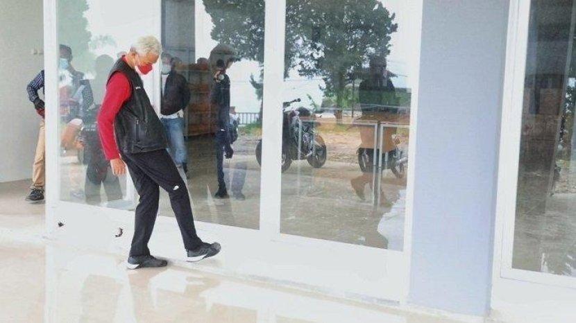 Tembok SMA Tawangmangu Jebol Ditendang Ganjar, Kontraktor Diancam ke Kejaksaan
