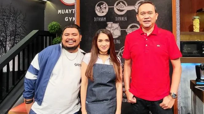 Main Sitkom Bareng Cak Lontong, Angel Karamoy Nikmati Dunia Komedi