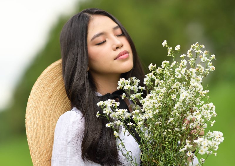 Anneth Delliecia Luncurkan Album Perdana ‘And The Story Begins'