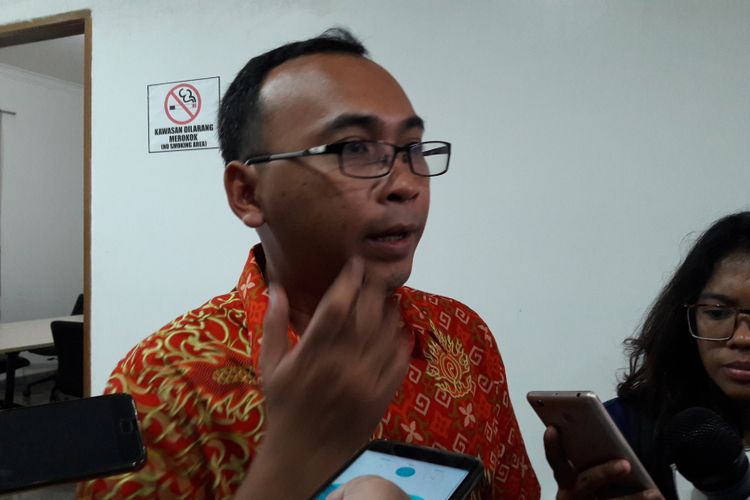 Beda dengan Klaim Luhut, SMRC Sebut Hanya 5 Persen Masyarakat Dukung Jokowi 3 Periode
