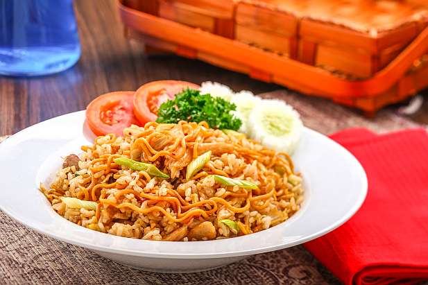 Resep Magelangan, Paduan Nasi dan Mie Goreng Khas Jawa