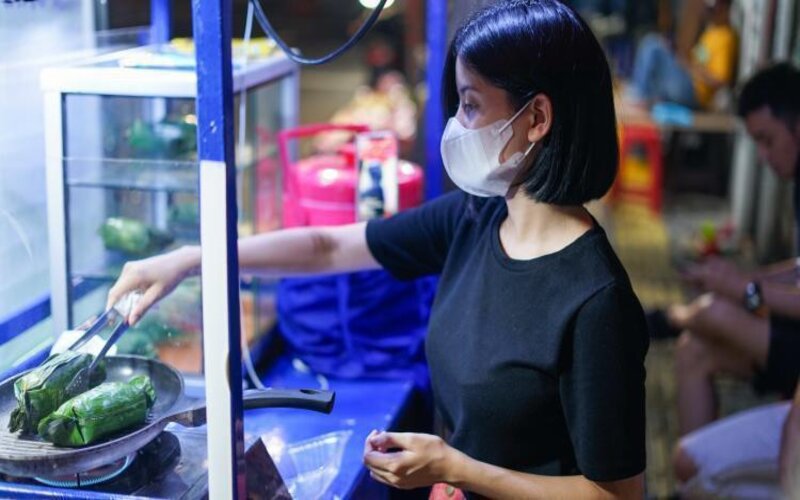 Melati Eks JKT48 Ungkap Awal Mula Jualan Nasi Bakar