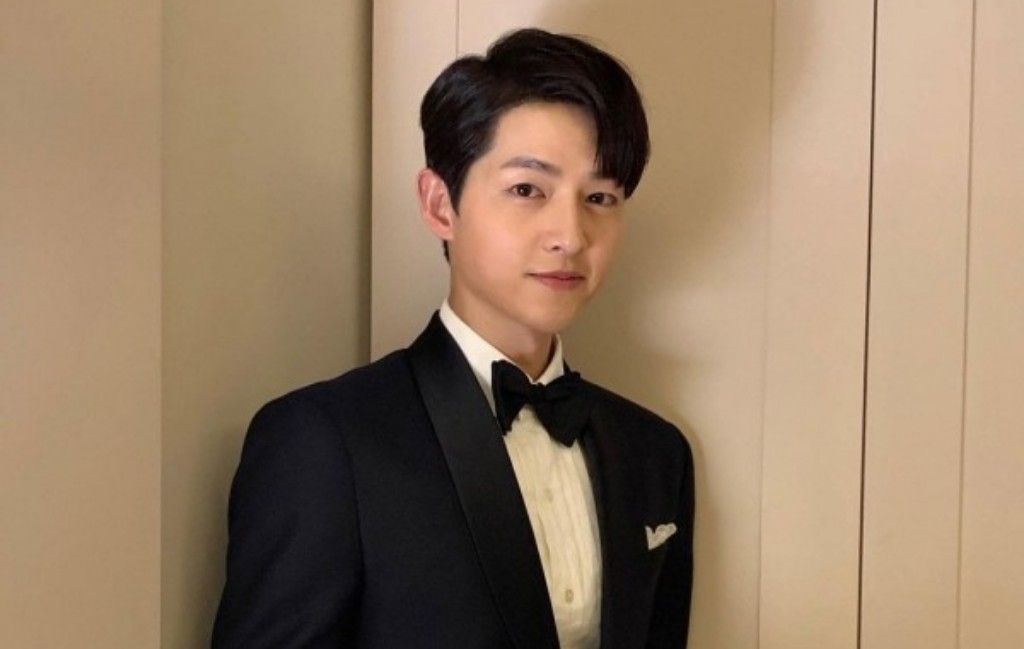 Song Joong Ki Dapat Tawaran Main Film ‘Hwaran’