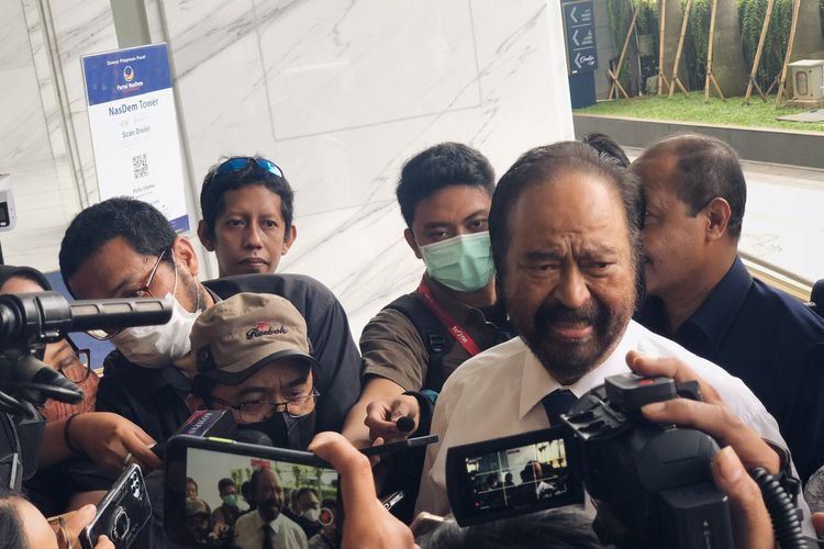 Surya Paloh Ngaku Belum Izin PDIP Soal Masuknya Ganjar di Bursa Capres Nasdem