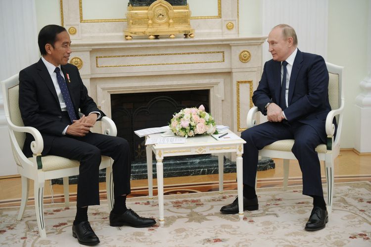 Wow, Putin Tawari Jokowi Energi Nuklir dan Kereta untuk ‘Proyek Ambisius' IKN Nusantara