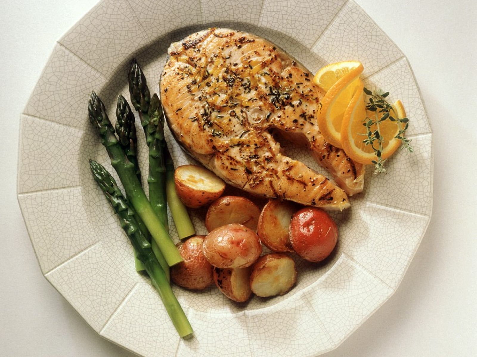 Resep Steak Salmon Asparagus ala Resto