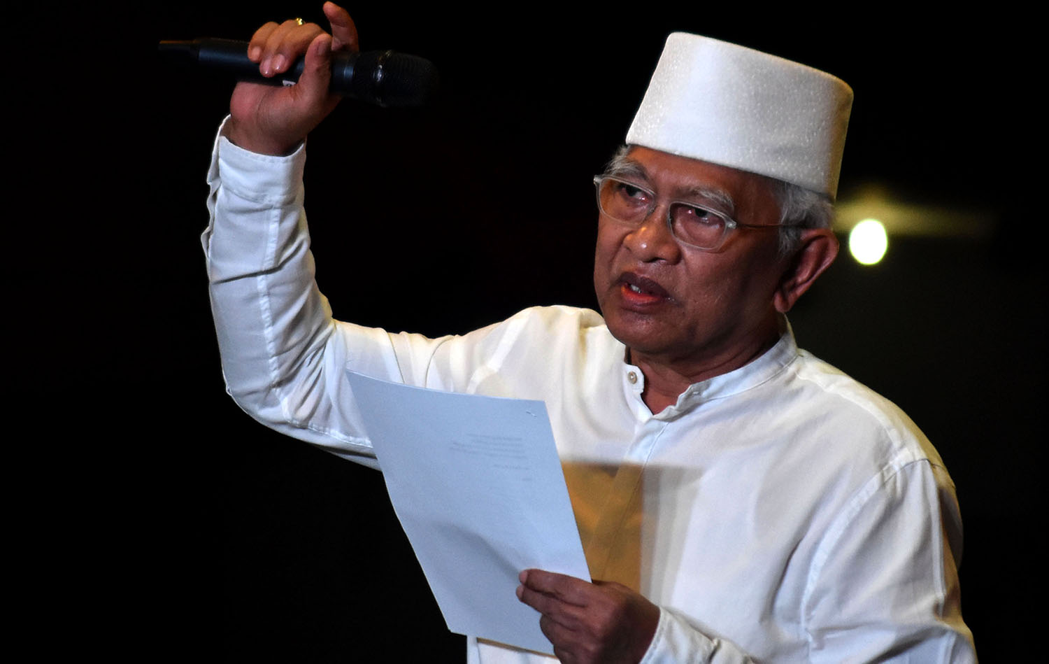 Sebut Desakan Bubarkan MUI Wajar, Gus Mus: MUI Alat Politik Soeharto