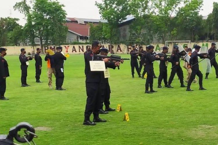 Tak Ada Tembakan Gas Air Mata ke Tribun dalam Rekonstruksi Tragedi Kanjuruhan