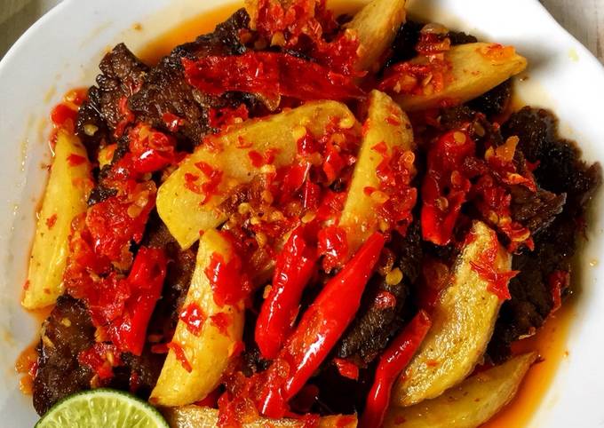 Resep Dendeng Balado Kentang, Empuk dan Pedas