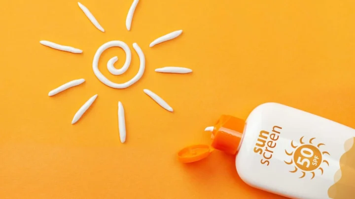 Kenali Perbedaan Sunblock dan Sunscreen