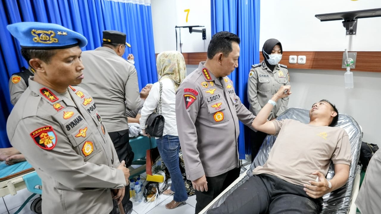 Bom Bunuh Diri Polsek Astana Anyar Lukai 8 Orang, Satu Polisi Tewas