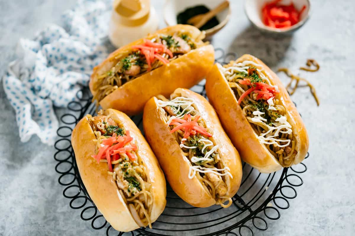 Resep Yakisoba Pan Khas Jepang, Perpaduan Mie dan Roti