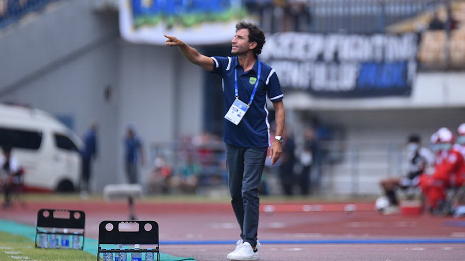 Tangan Dingin Luis Milla Mampu Angkat Performa Persib