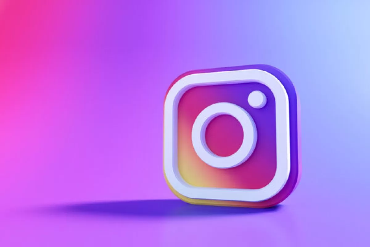 Diduga Kembangkan Centang Biru Berbayar, Instagram Ikuti Twitter?