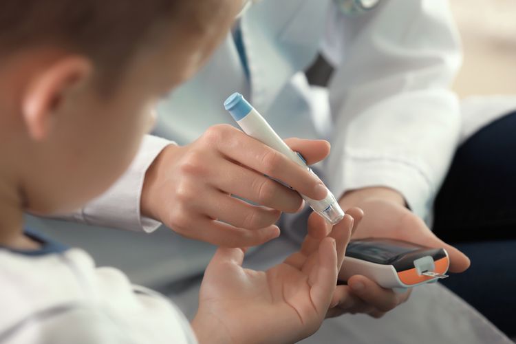 Orang Tua Harus Hindari Kebiasaan Ini, Bisa Picu Diabetes pada Anak