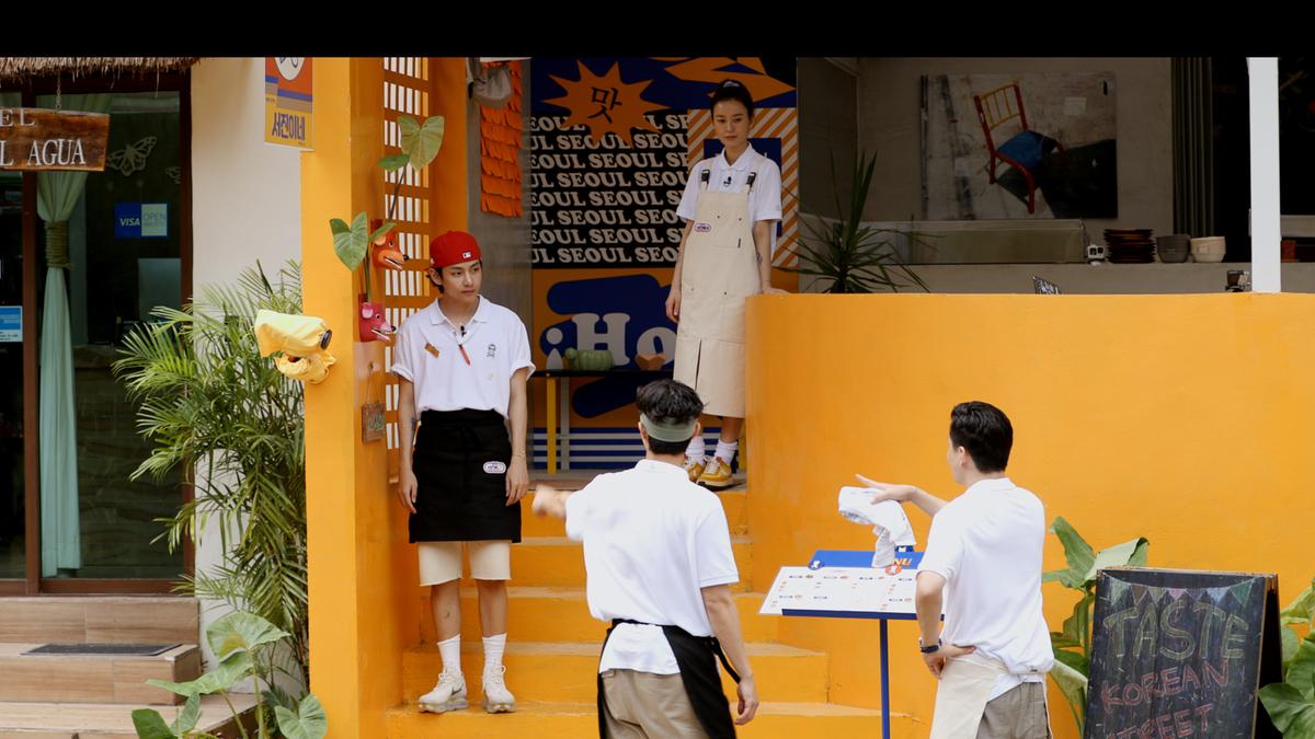 V BTS Hingga Park Seo Jun Main di Variety Show ‘Jinny's Kitchen'