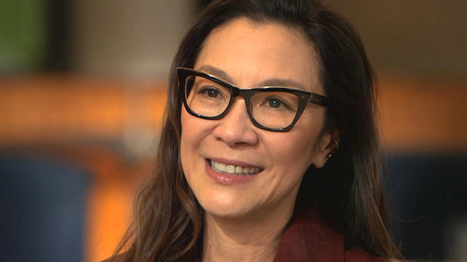 Cetak Sejarah, Michelle Yeoh Jadi Wanita Asia Pertama yang Menang Aktris Terbaik Oscar