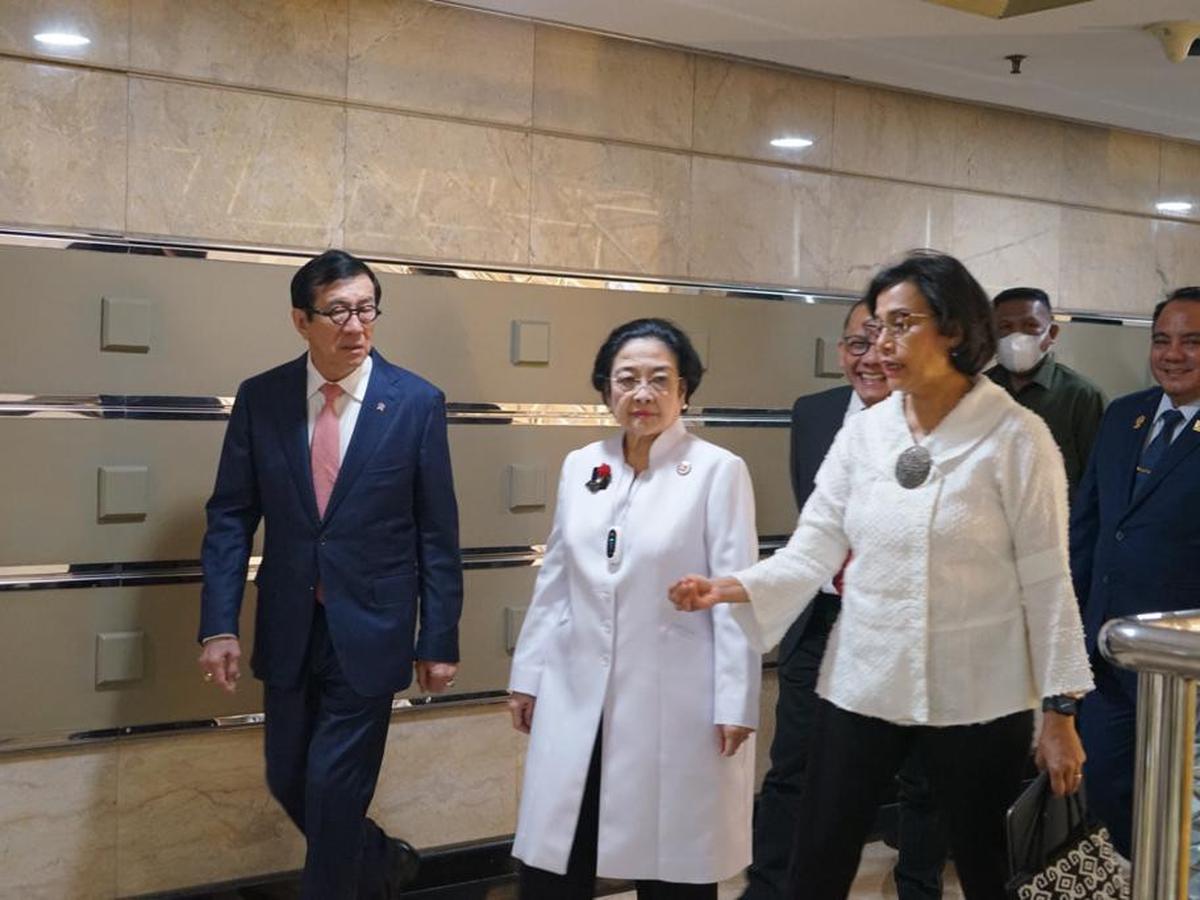 Sri Mulyani Bersih-bersih Ditjen Pajak, Megawati: Saya Dukung 100 persen