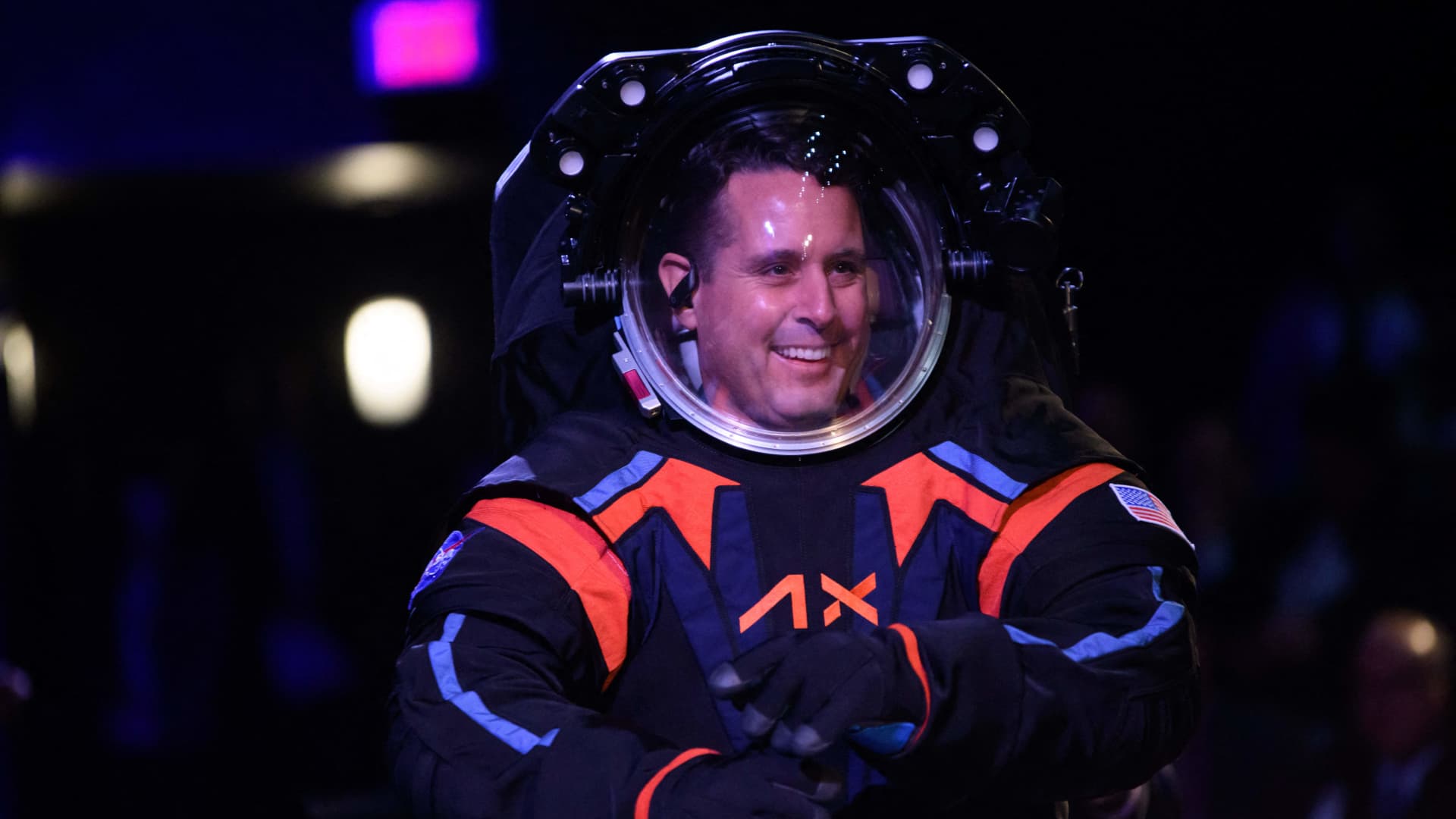 Purwarupa Baju Astronaut Terbaru NASA, Harga Rp3,53T