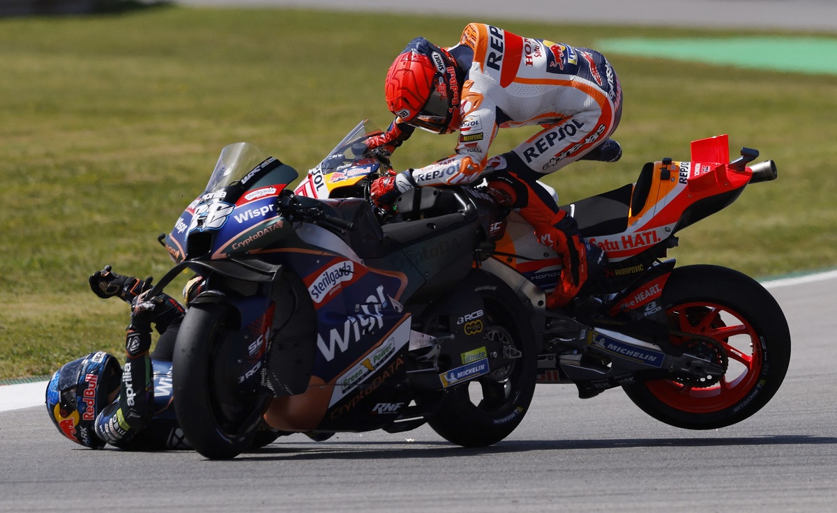 Simak Kronologi Marquez Tabrak Oliveira dalam MotoGP Portugal