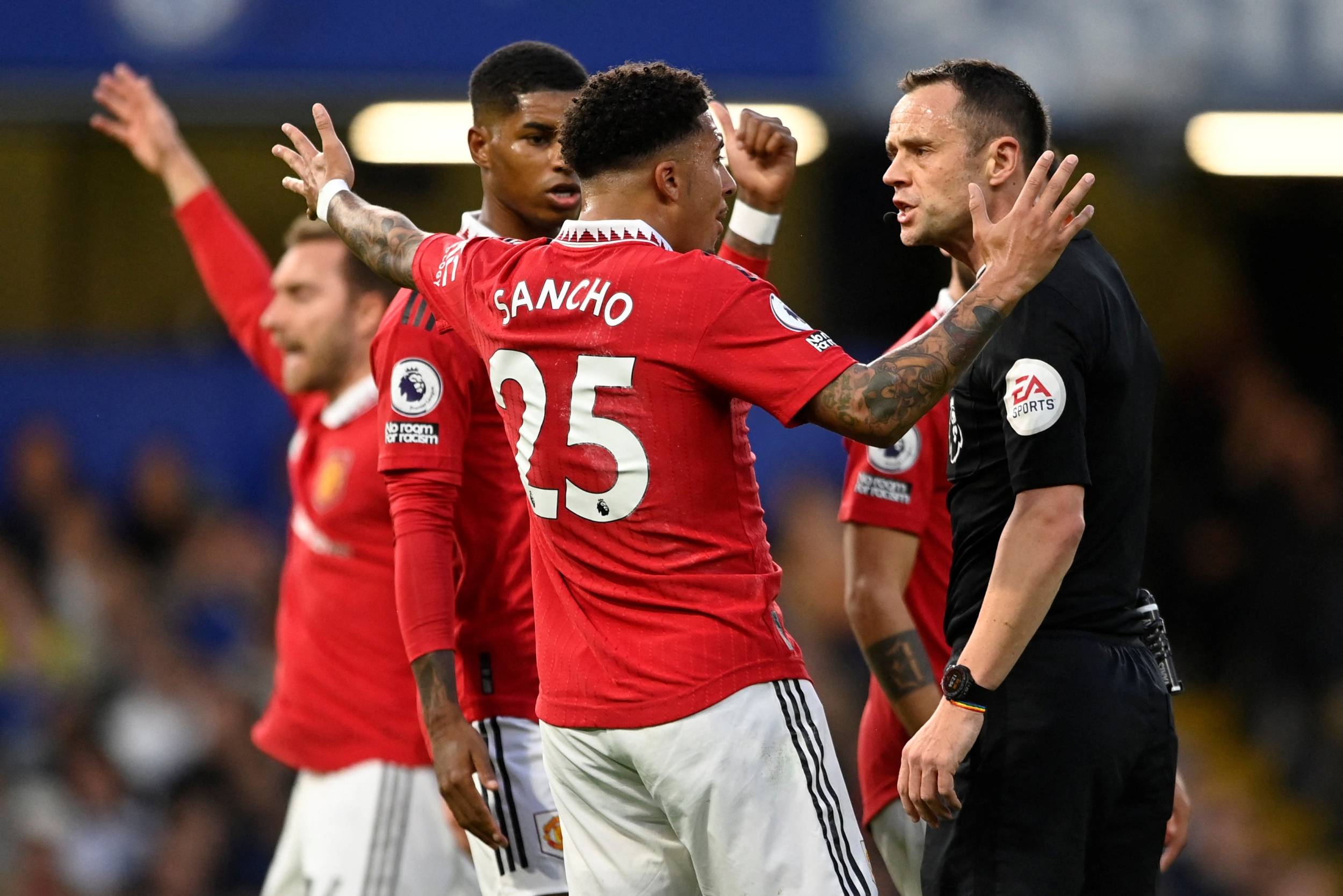 MU Jadi Klub Paling Banyak Didenda FA, Total Rp3,7 miliar