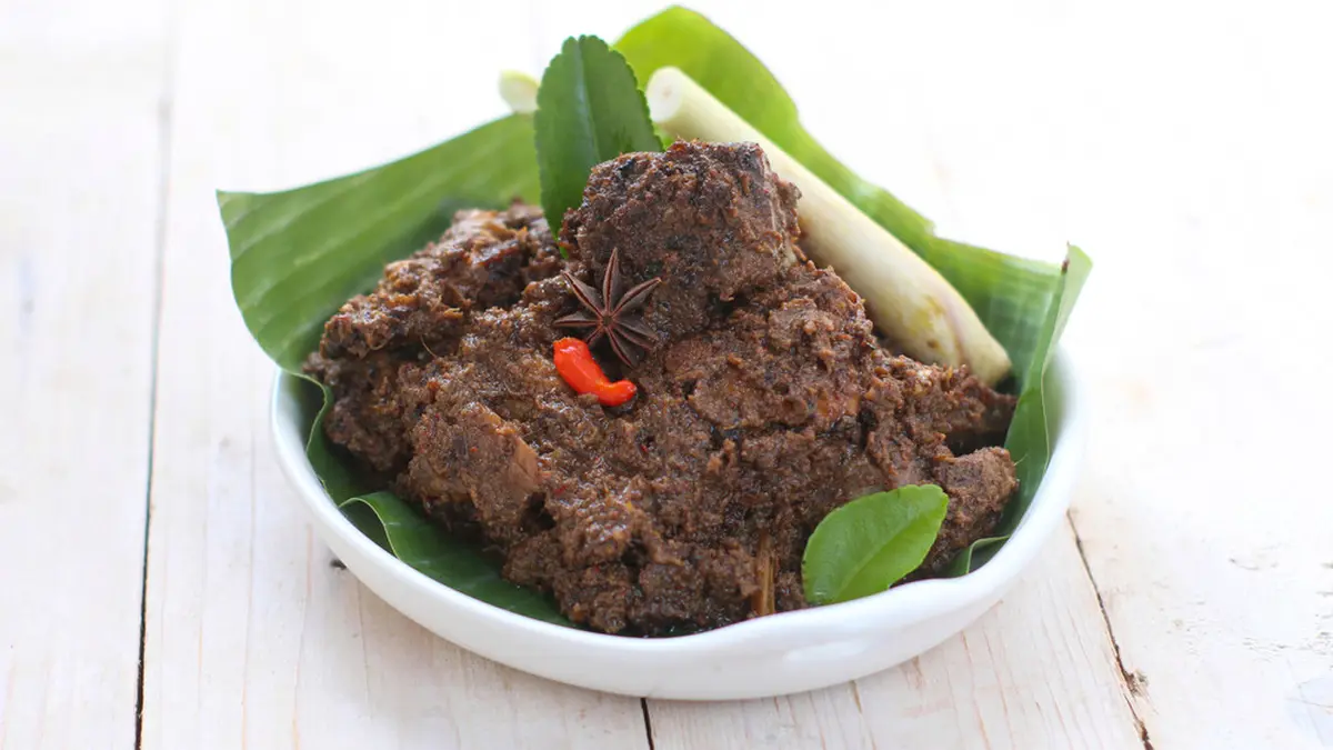 Resep Rendang Hitam Padang untuk Lauk Ketupat