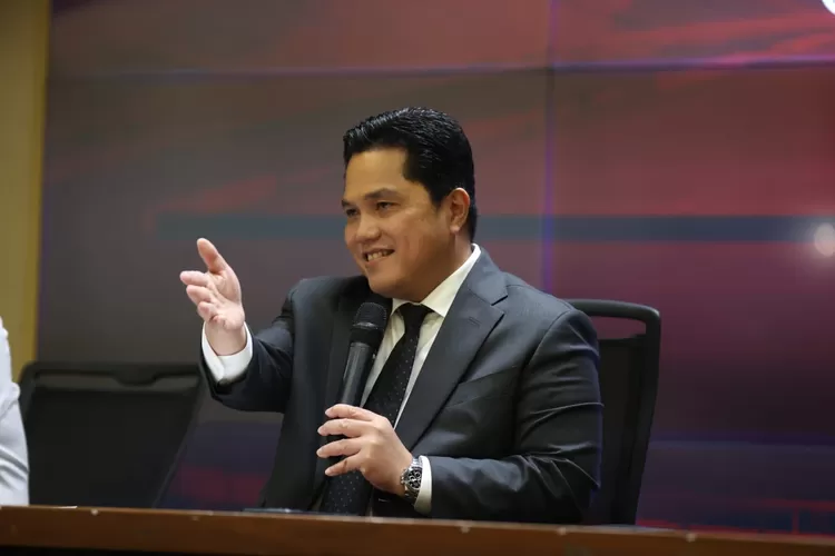 Erick Thohir Puncaki Polling Cawapres di Twitter Iwan Fals