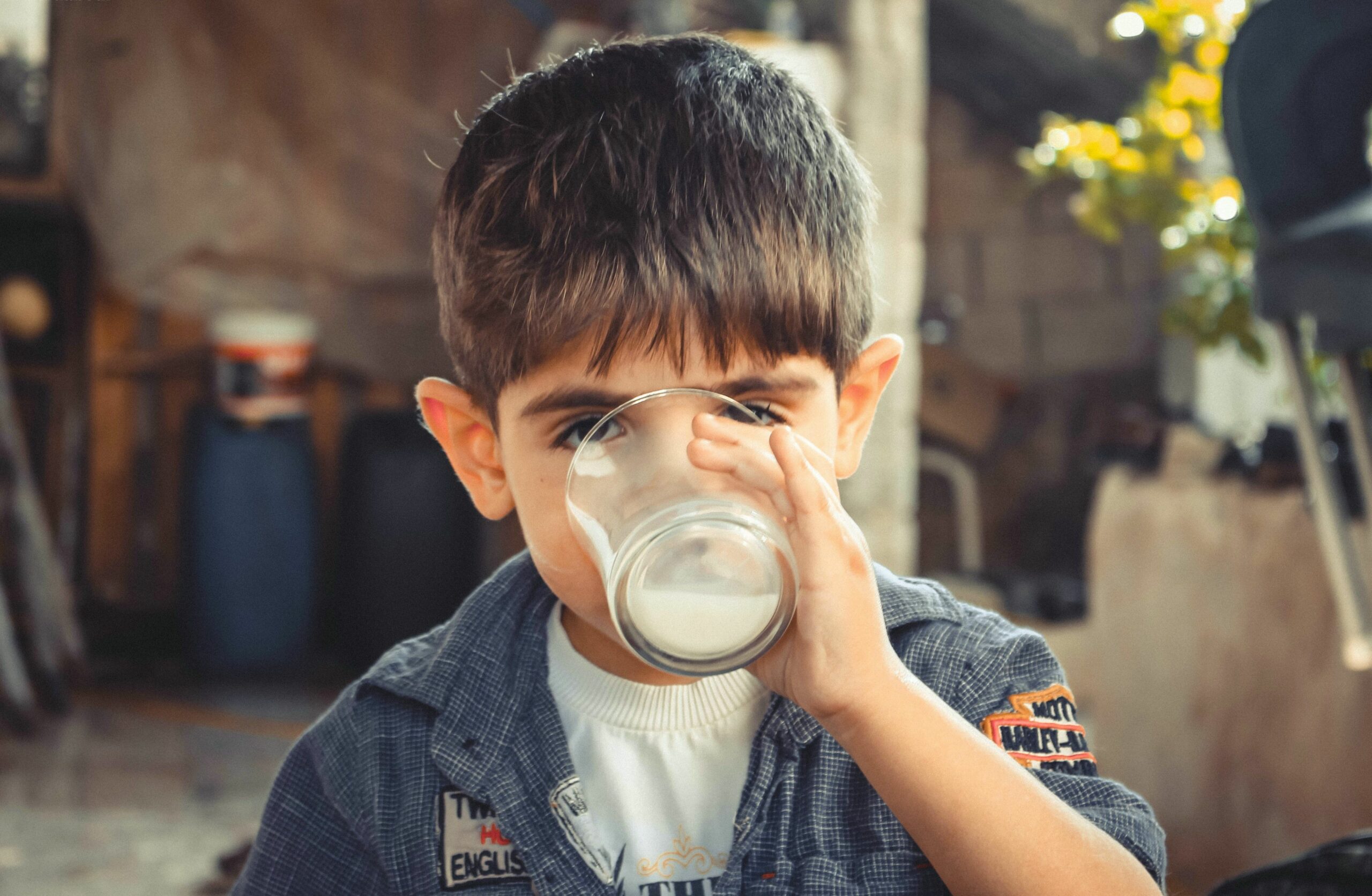 Anak-anak Wajib Minum Susu untuk Pertumbuhan, Mitos atau Fakta