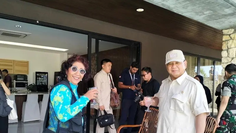 Agenda Bersama di Pangandaran, Prabowo Sambangi Susi Pudjiastuti
