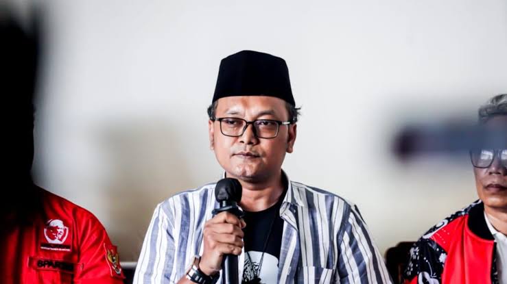 Golkar-PAN Bikin Koalisi Prabowo Gemuk, Guntur Romli: Upaya Pengeroyokan Pencapresan Ganjar