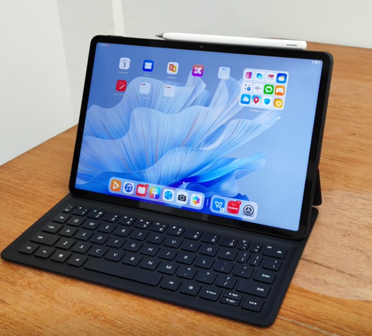Huawei MatePad Air, Tipis dan Ringan untuk Kerja Mobile