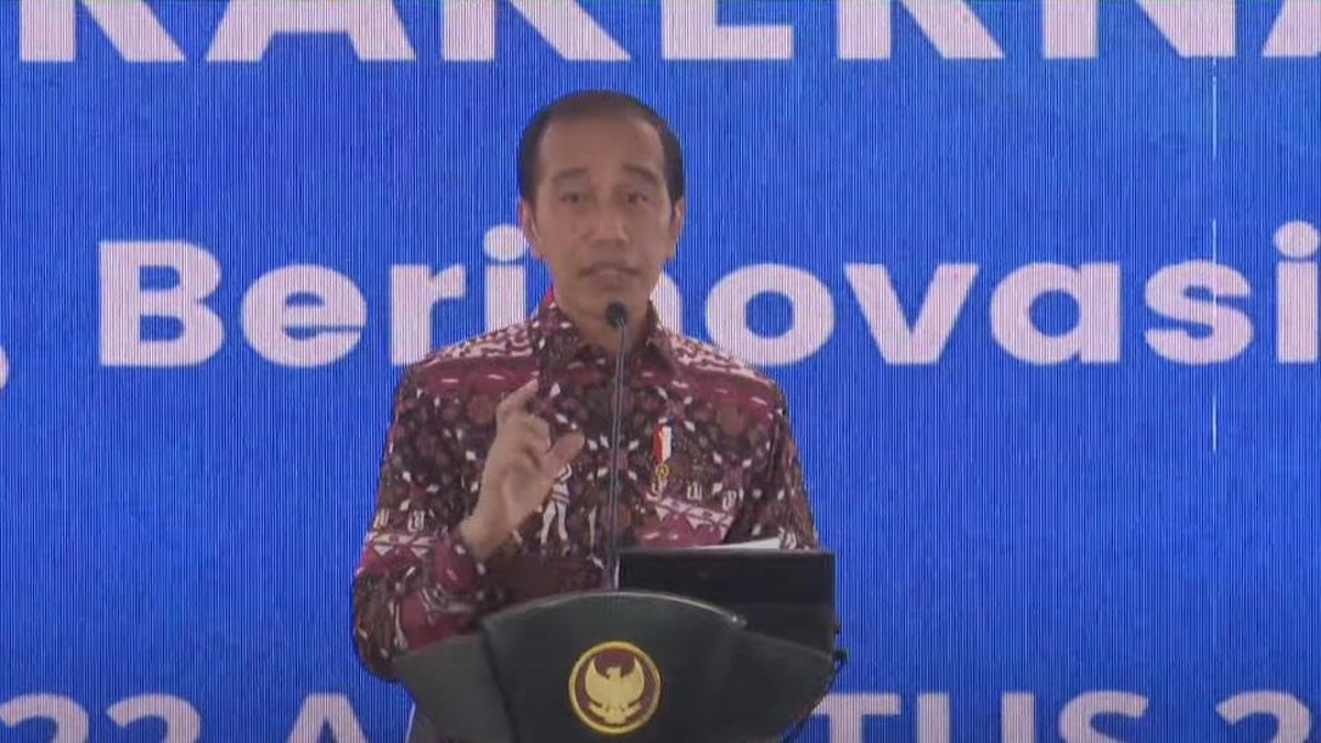 Jokowi Minta Rakyat Berani Ingatkan Presiden Berikutnya Lanjutkan Hilirisasi SDA