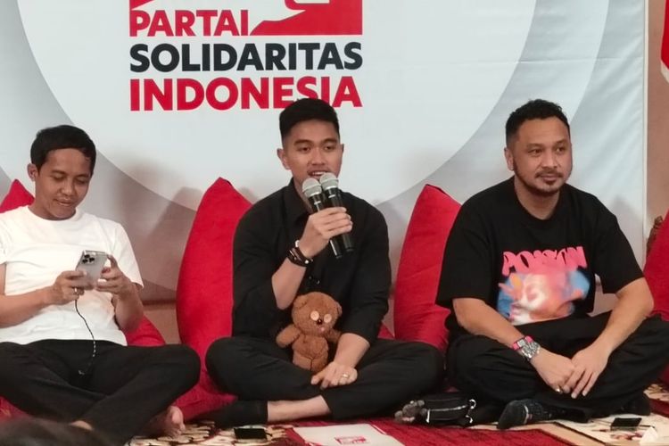 Ditanya Apakah Jokowi Masuk PSI Usai Tak Jabat Presiden, Kaesang: Tetap Kader PDIP