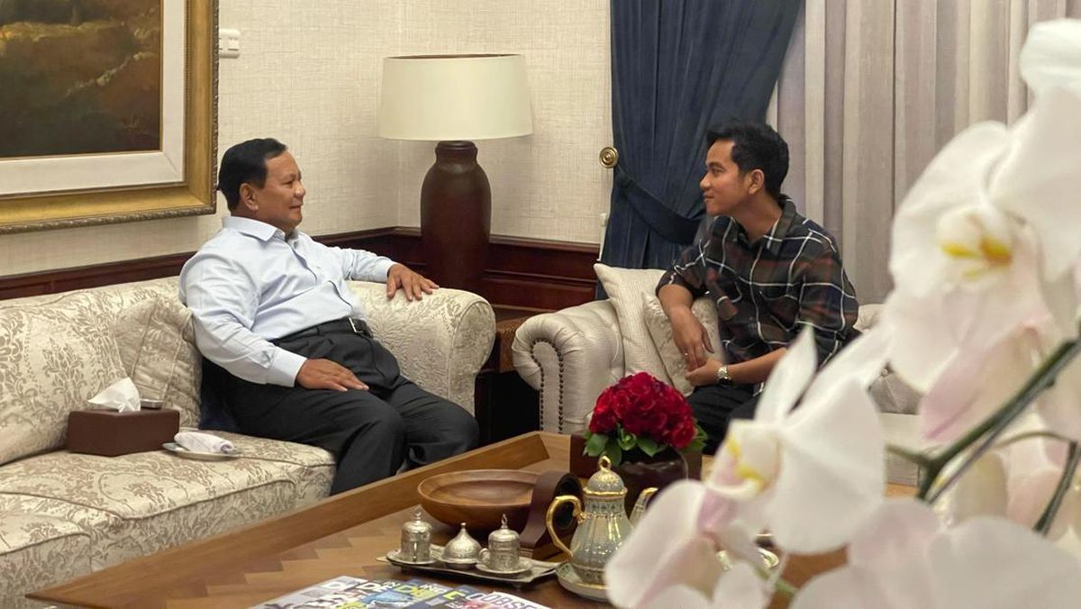 Gibran Pamer Foto Duduk Empat Mata Bareng Prabowo