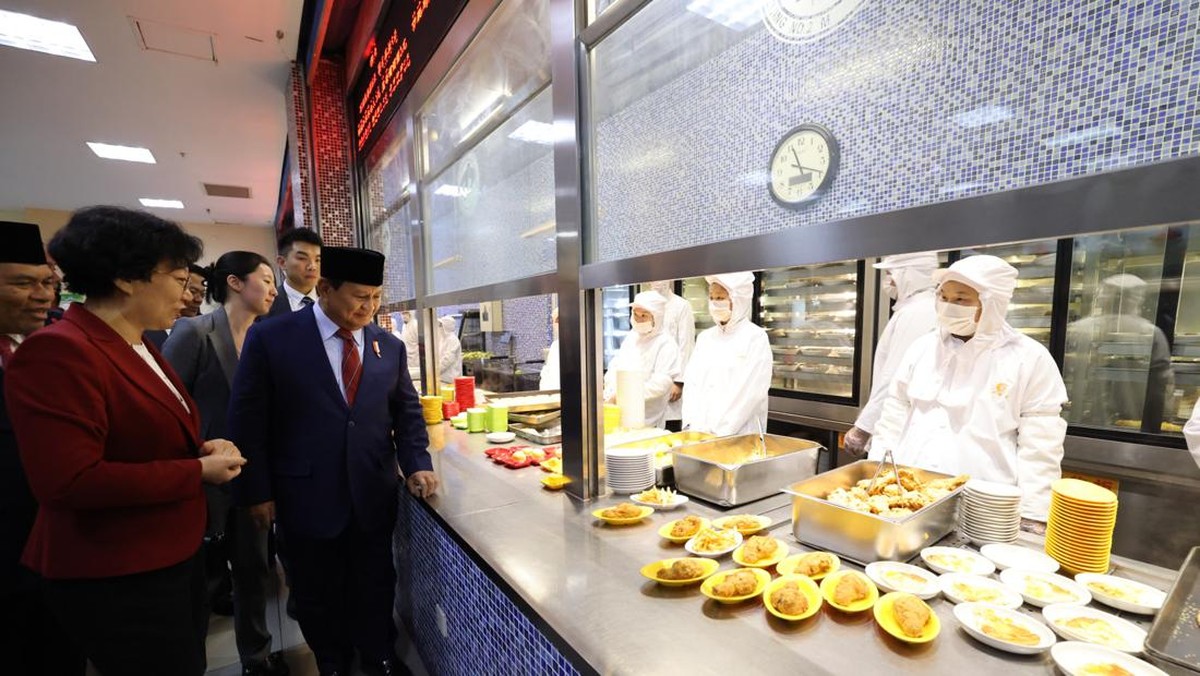 Usai Bertemu Xi Jinping, Prabowo Sempatkan Tinjau Program Makan Siang Gratis di China