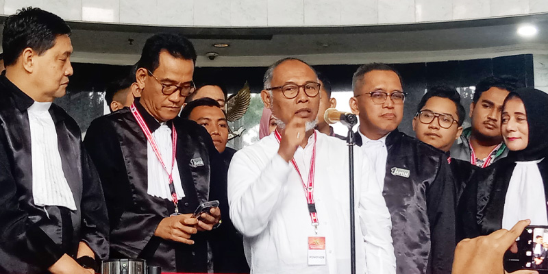 Kubu AMIN Ngotot Minta MK Panggil Jokowi