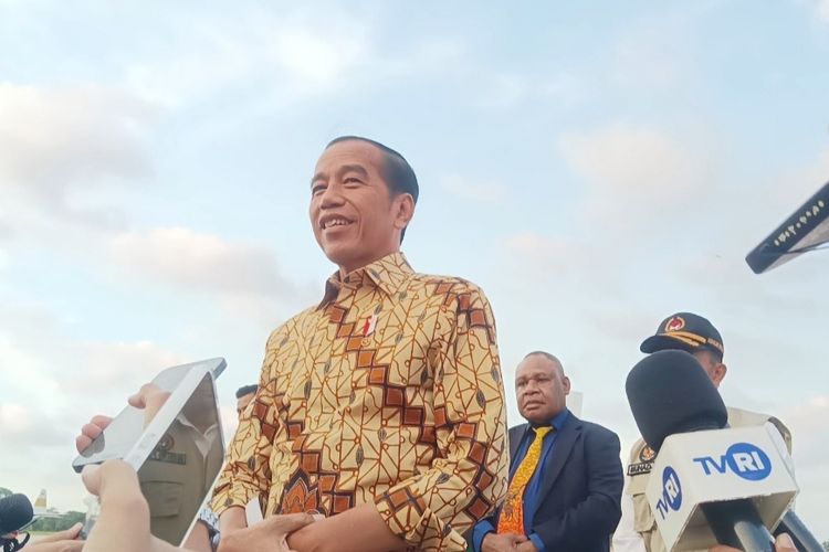 Jokowi Respons Tudingan Mahfud MD Soal KPU Tak Layak Jadi Penyelenggara Pilkada