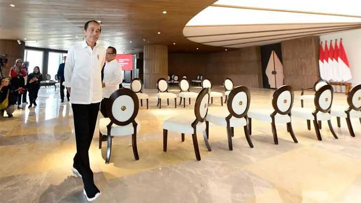Jokowi Gelar Rapat Perdana di Istana Presiden IKN Sambil ‘Soft Ngantor’