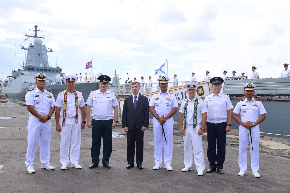 3 Kapal Perang Rusia Kiriman Putin Sudah Merapat di Jatim, Apa Agendanya?