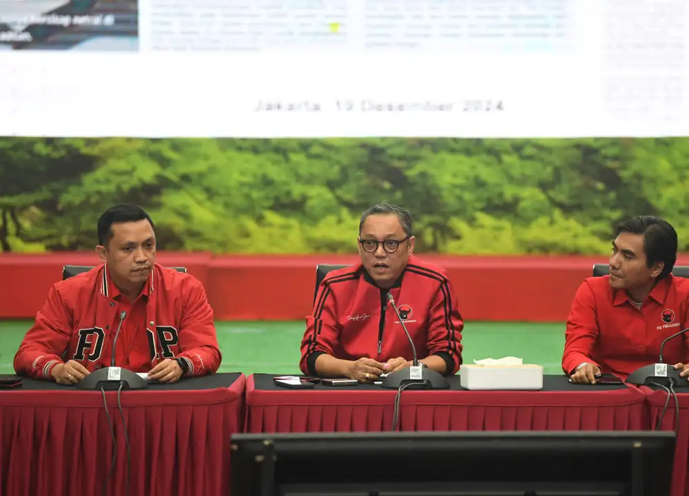 Petinggi PDIP Tak Bantah Isu Soal Upaya Jokowi Ganti Hasto sebagai Sekjen