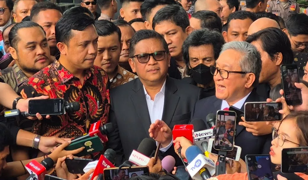 Hasto Gugat MK Soal Keabsahan Pimpinan KPK ‘Utusan Jokowi’