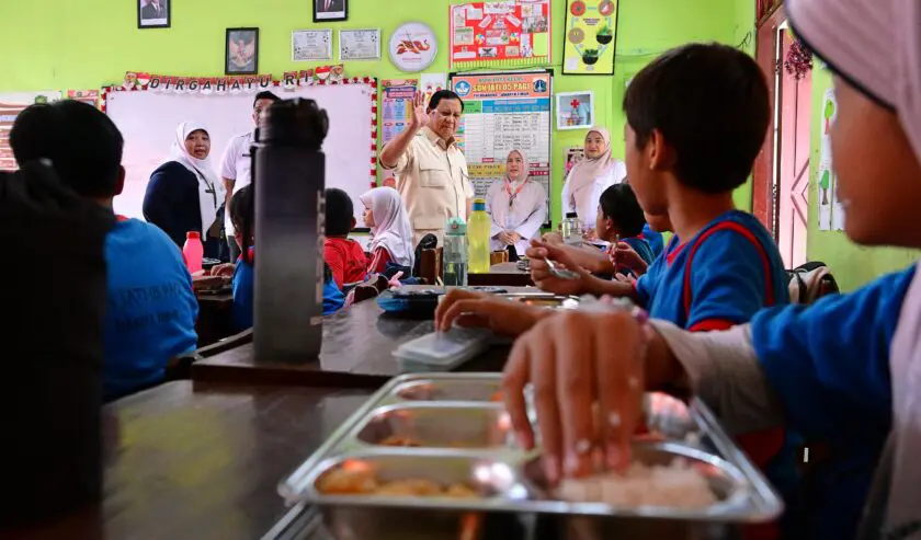 Begini Reaksi Prabowo Saat Sidak Langsung Program MBG di Jaktim