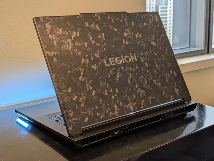 Lenovo Bawa Laptop Gaming 3D Legion 9i Gen 10 ke Indonesia, Harga Rp100 Juta