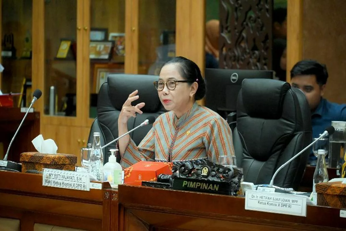 Usulkan Dana Pendidikan Khusus Saat Bencana, Komisi X: Bisa Pakai Cadangan MBG
