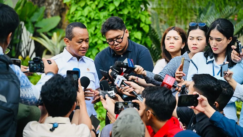 Bahlil Lapor ke Prabowo: Stok BBM dan LPG Aman